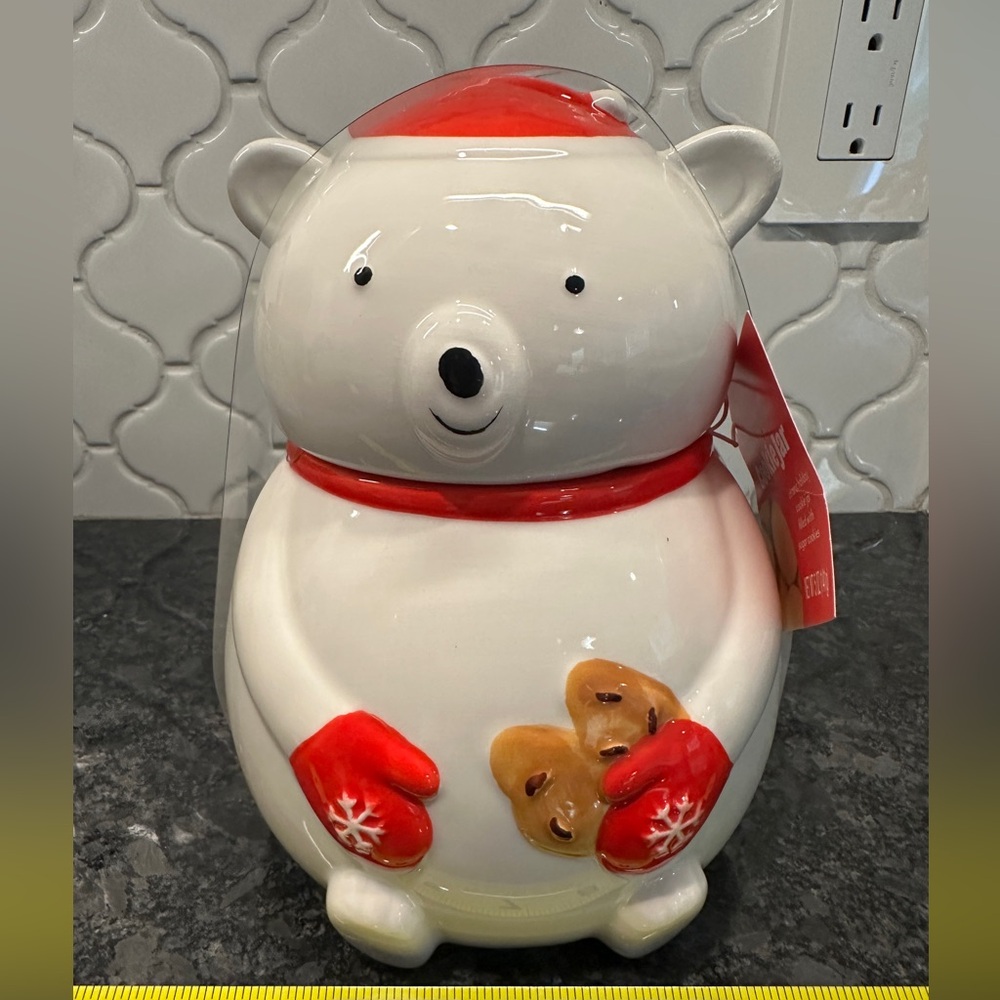 NWT Christmas Santa Bear cookie jar - perfect for holiday occasion ceramic
